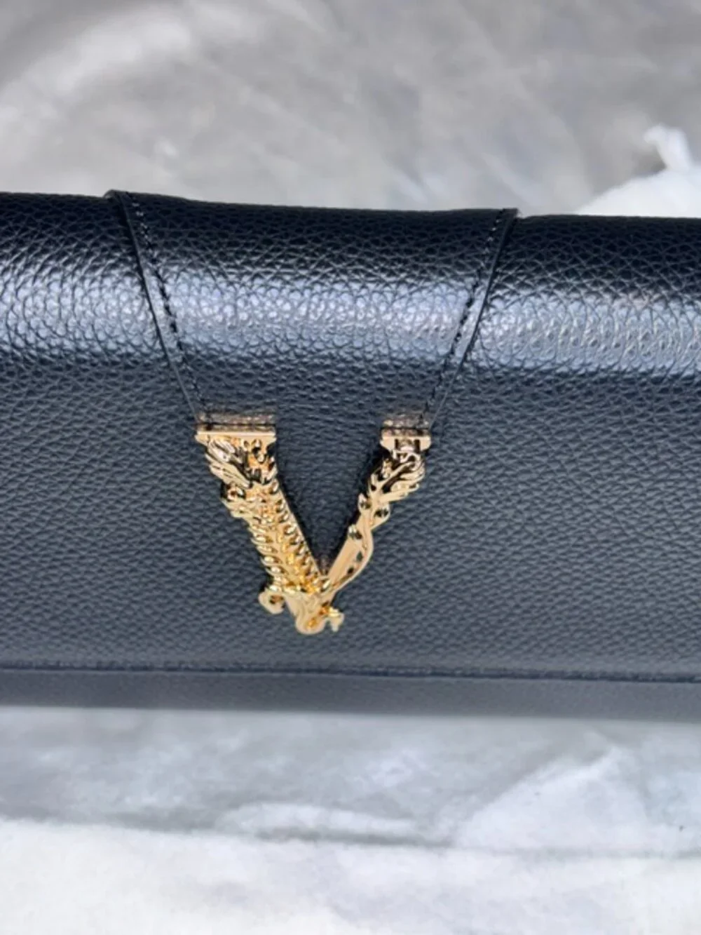 NWT Versace Virtus Black Leather Wallet on Chain 🖤✨